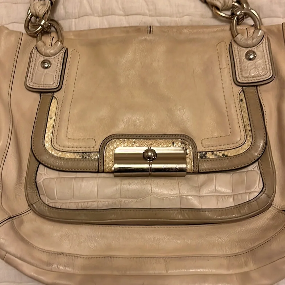 Cream Coach Kristen Purse - Authentic - Picture 2 of 15